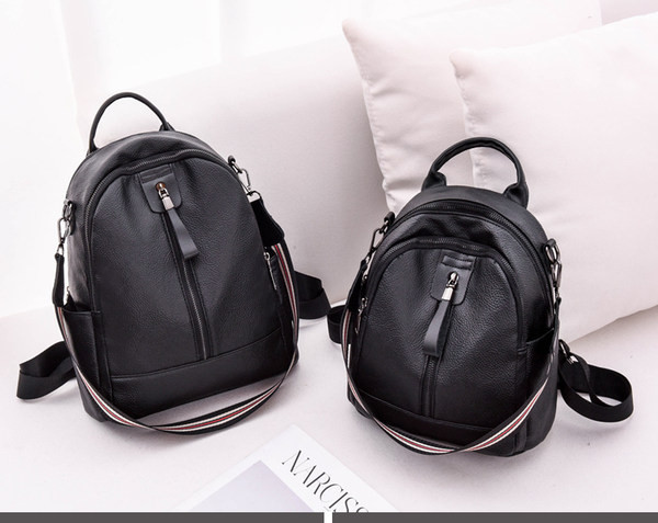 Ženska kožna torba s naramenicama u crnoj boji