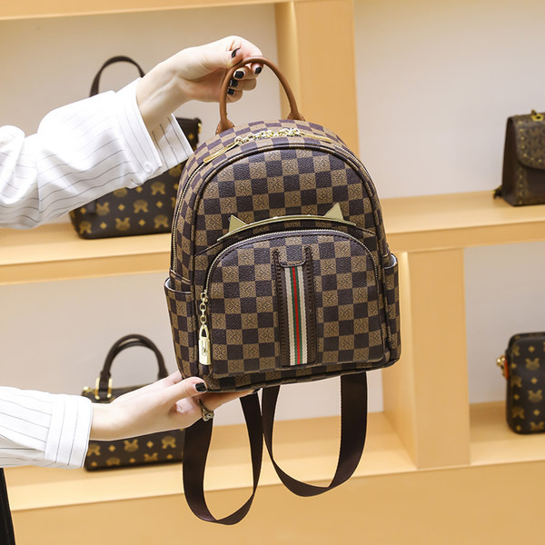 Jauna modeļa maza rokassomiņa no mākslīgās ādas