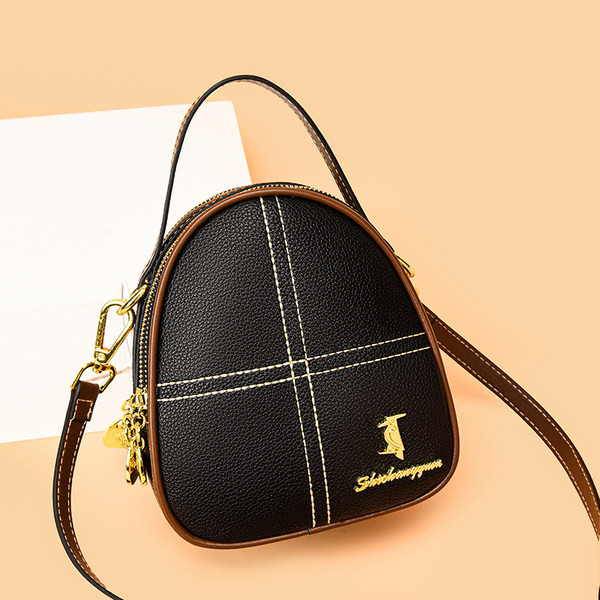 Moderna sieviešu mugursoma ar metāla apdari - vairākās krāsās