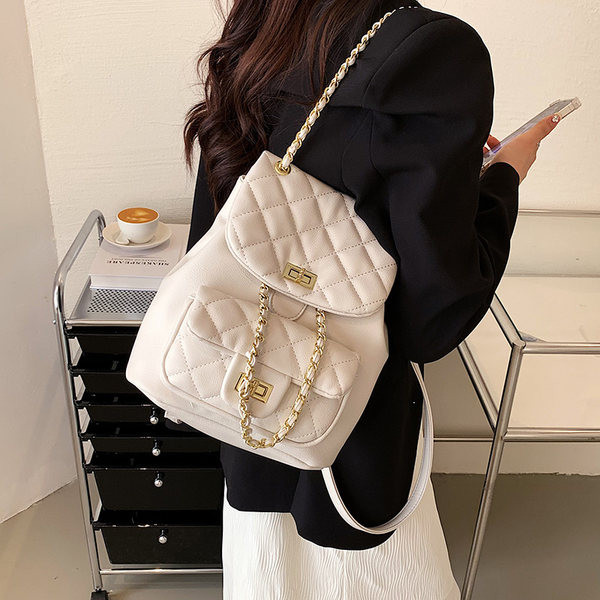 Naujo modelio moteriška odinė kuprinė su metaline grandinėle