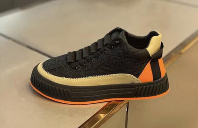 Muške tenisice s vezicama u raznim bojama