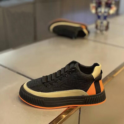 Muške tenisice s vezicama u raznim bojama