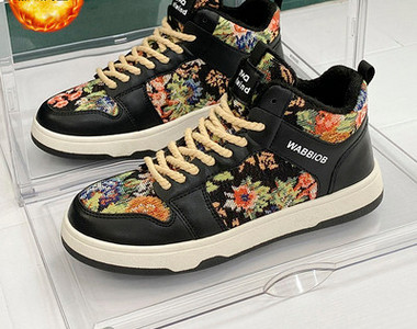 Vīriešu sporta kedas ar ziedu rakstu un oderi