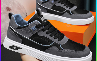 Vīriešu kedas ar - uzrakstu un šņorēm