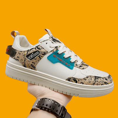 Férfi tornacipő rátéttel