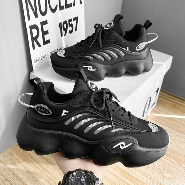 Alkalmi férfi tornacipő durva talppal - két modell