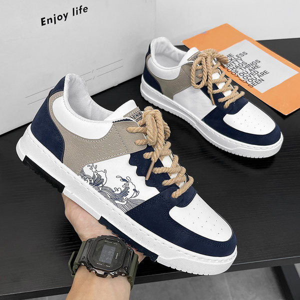 Sportiskas vīriešu kedas ar plakanu zoli