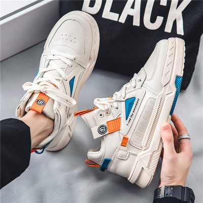 Sportiskas vīriešu kedas ar šņorēm - divi modeļi