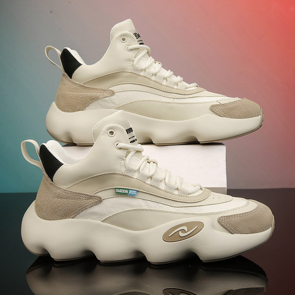 Jauna modeļa vīriešu čības ar rupju zoli