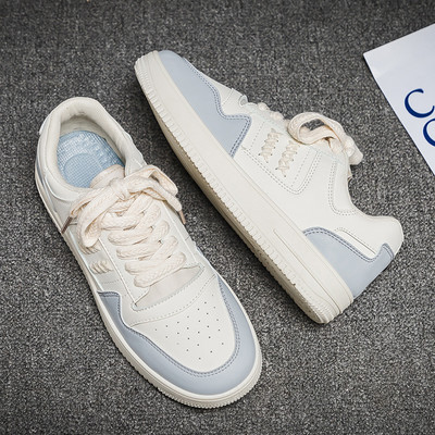 Vīriešu kedas ar augstu zoli un mežģīnēm ikdienas modelis