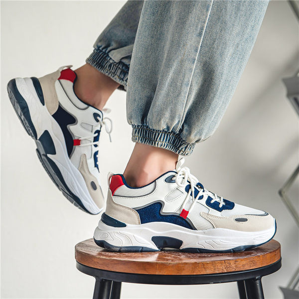 Férfi tornacipő fűzővel és lapos talppal