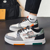 Odiniai vyriški sportbačiai dviejų modelių su raišteliais ir užrašu