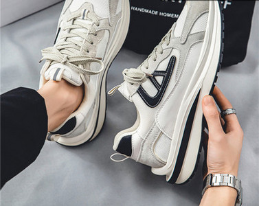 Vīriešu kedas ar mežģīnēm