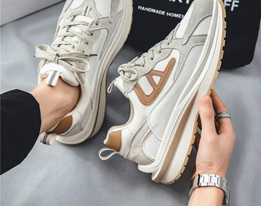 Vīriešu kedas ar mežģīnēm