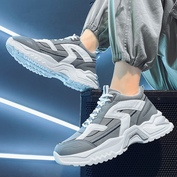 Öko bőrből készült férfi tornacipő magas talppal és fűzővel