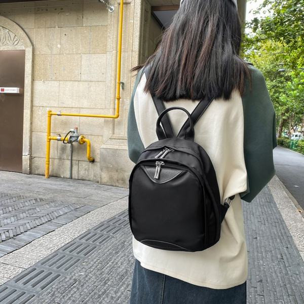 Καθαρό μοντέλο γυναικείο υφασμάτινο σακίδιο πλάτης