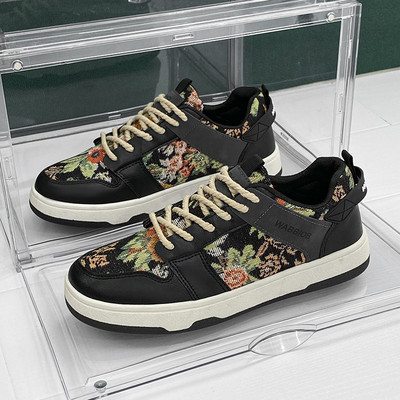 Férfi tornacipő virágmintával és béléssel