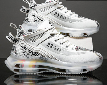 Új férfi tornacipő modell, különböző színekben