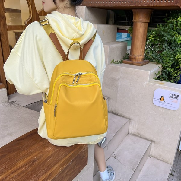 Jauna modeļa sieviešu mugursoma ar diviem nodalījumiem