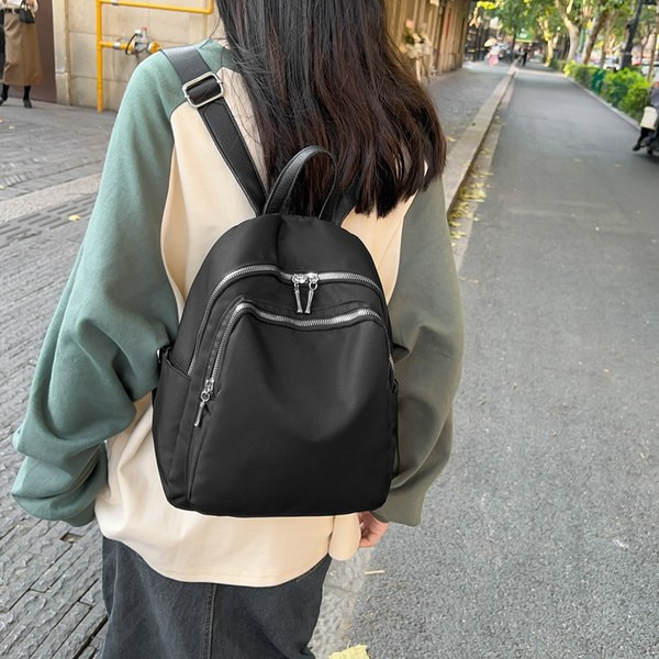 Jauna modeļa sieviešu mugursoma ar diviem nodalījumiem