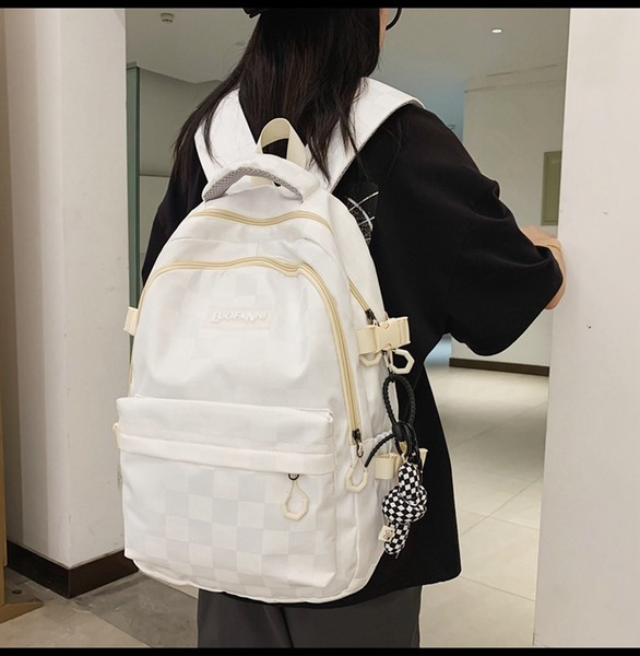 Γυναικείο σακίδιο πλάτης casual με τσέπη - ασπρόμαυρο χρώμα