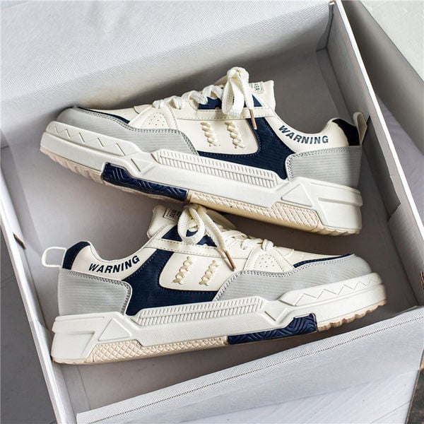 Vīriešu sporta kedas ar plakanu zoli - divi modeļi