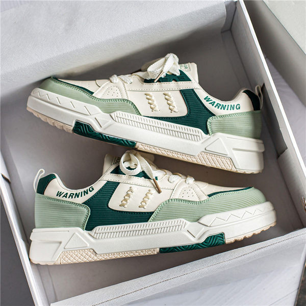 Vīriešu sporta kedas ar plakanu zoli - divi modeļi