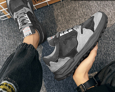 Casual sneakers σε διάφορα χρώματα