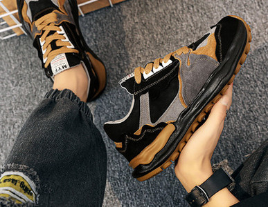 Casual sneakers σε διάφορα χρώματα