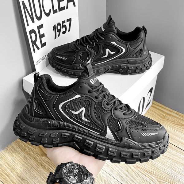 Férfi tornacipő több modell öko bőrből, durva talppal