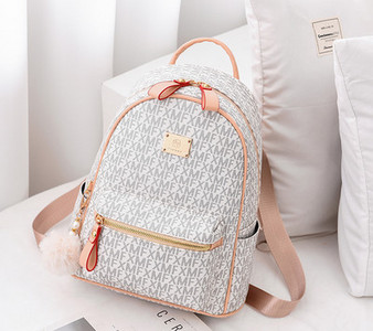 Γυναικείο σακίδιο πλάτης με στάμπα και φερμουάρ