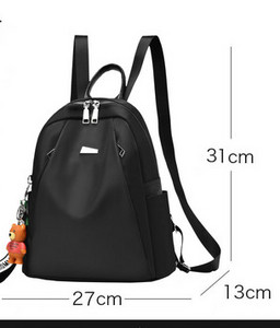 Μοντέρνο γυναικείο σακίδιο πλάτης με μενταγιόν αρκούδας