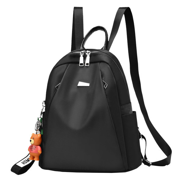 Μοντέρνο γυναικείο σακίδιο πλάτης με μενταγιόν αρκούδας