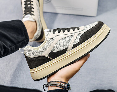 Muške tenisice - s printom i vezicama