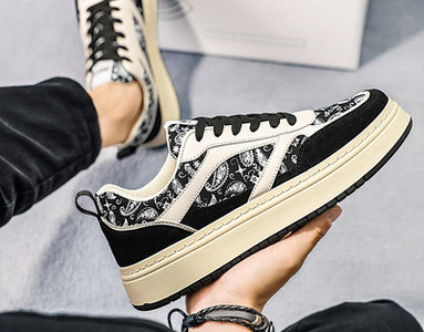 Muške tenisice - s printom i vezicama