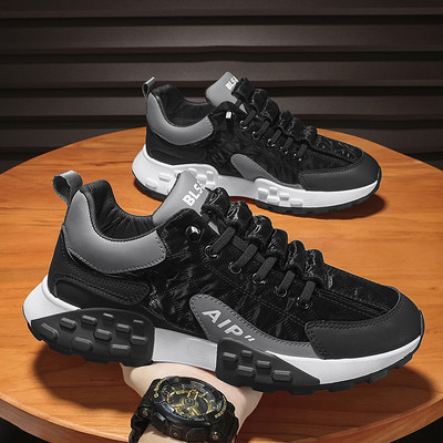 Laisvalaikiai sportbačiai grubiu padu – vyrams