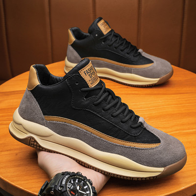 Jauna modeļa vīriešu kedas ar logo