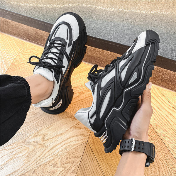 Vīriešu sporta kedas ar oderi un šņorēm