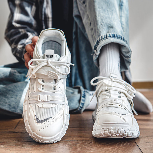 Ανδρικά αθλητικά sneakers με κορδόνια, δύο μοντέλα κατάλληλα για την καθημερινότητα