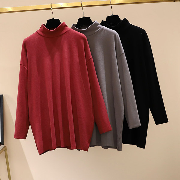 Moteriškas megztinis nėščiosioms su aukšta apykakle