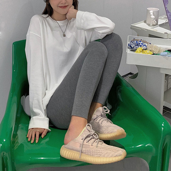 Jauns sieviešu legingu modelis grūtniecēm - melnā un pelēkā krāsā