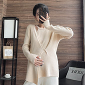 Γυναικείο πουλόβερ με κουμπιά σε δύο χρώματα