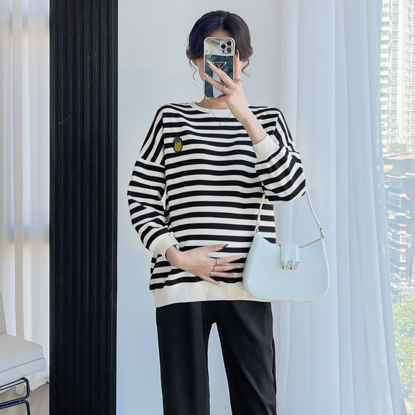 Γυναικείο εμπριμέ πουλόβερ εγκυμοσύνης