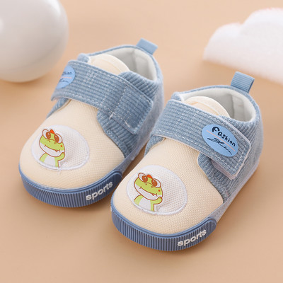 Βρεφικά παπούτσια με τρισδιάστατο στοιχείο