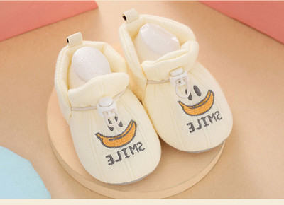 Zīdaiņu apavi ar aplikāciju