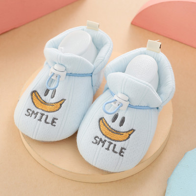 Zīdaiņu apavi ar aplikāciju