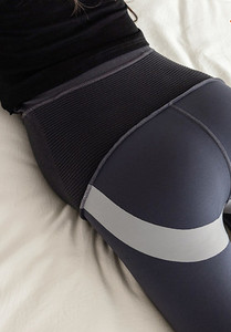 Ψηλόμεσο ελαστικό κολάν εγκυμοσύνης