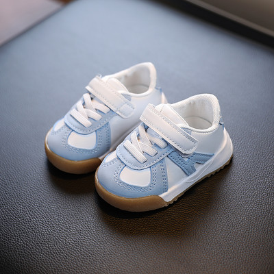 Αθλητικά παιδικά παπούτσια με velcro κούμπωμα