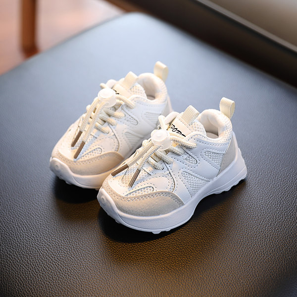 Bērnu sporta apavi ar šņorēm