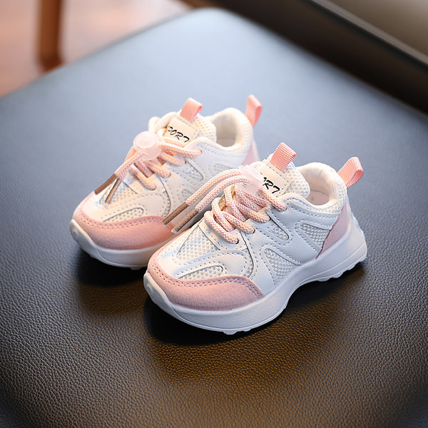 Bērnu sporta apavi ar šņorēm